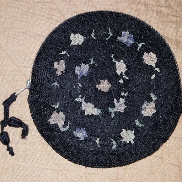 Vintage Handbags - Early Embroidered Round Seed Glass Beaded Purse